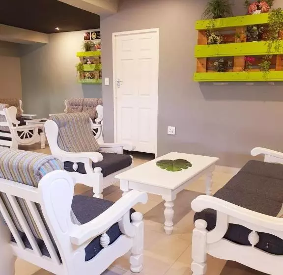 مُتل African Sun Lodge