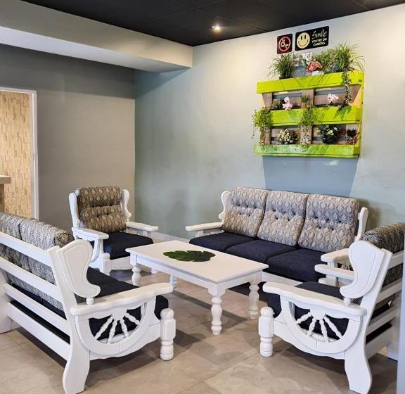 מוטל African Sun Lodge