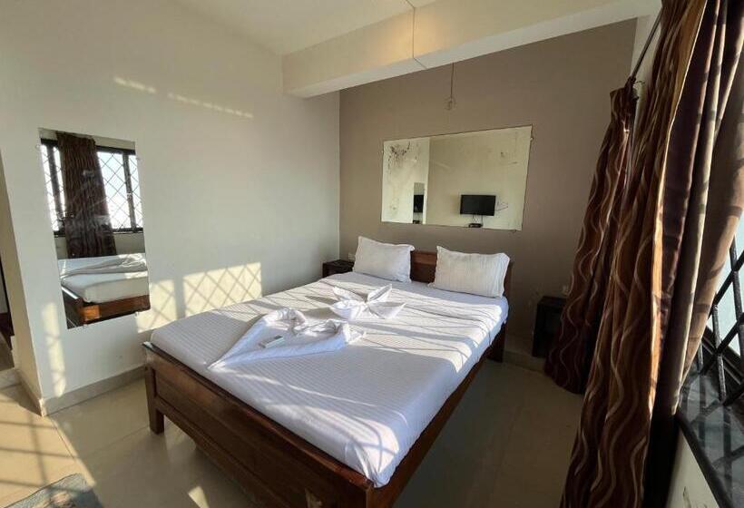 膳宿费 Baga Beach Sunset