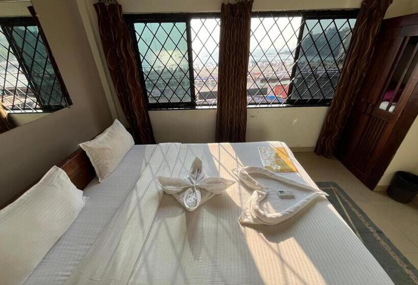 膳宿费 Baga Beach Sunset