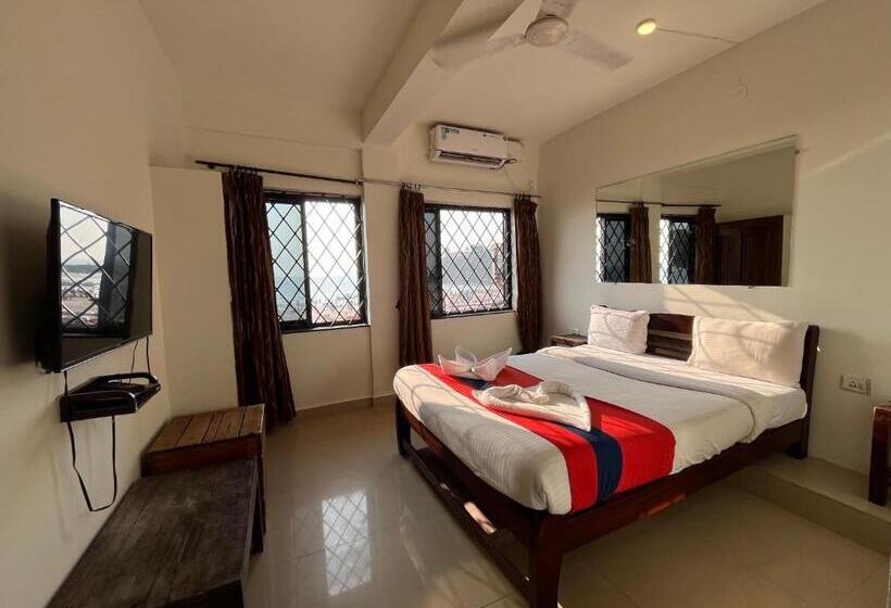 膳宿费 Baga Beach Sunset