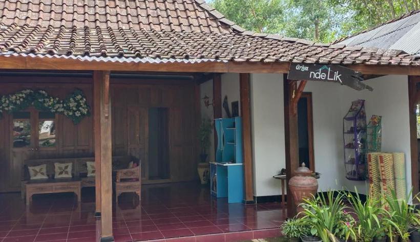 פנסיון Griya Ndelik
