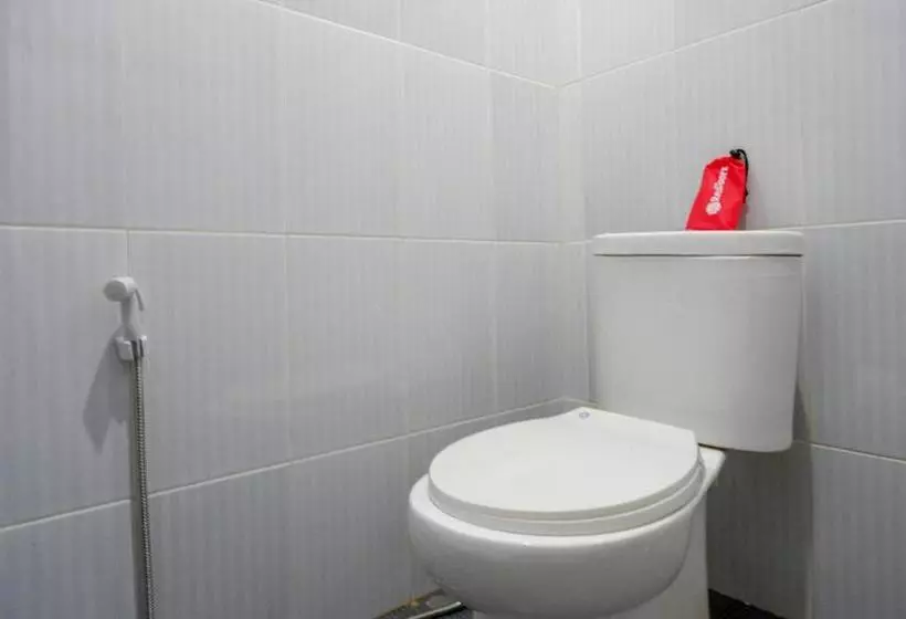 Majatalo Reddoorz Near Lippo Plaza Buton