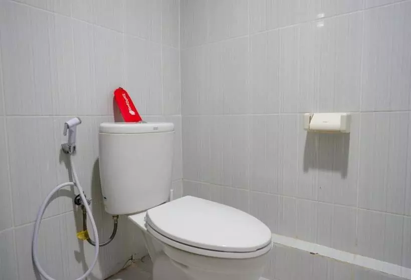 Majatalo Reddoorz Near Lippo Plaza Buton