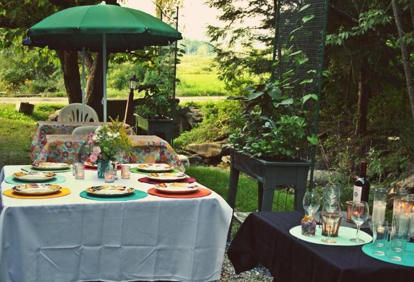 ユースホステル The Cascades