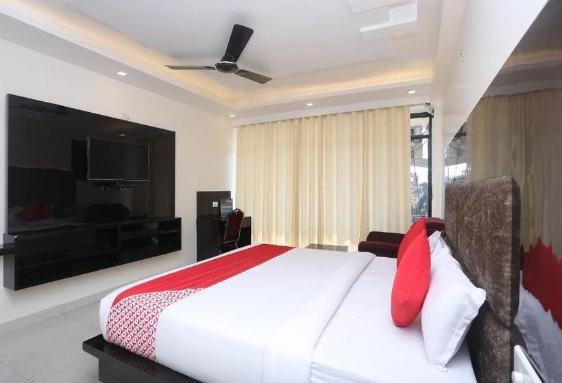 Отель Oyo 19973 Sunrise