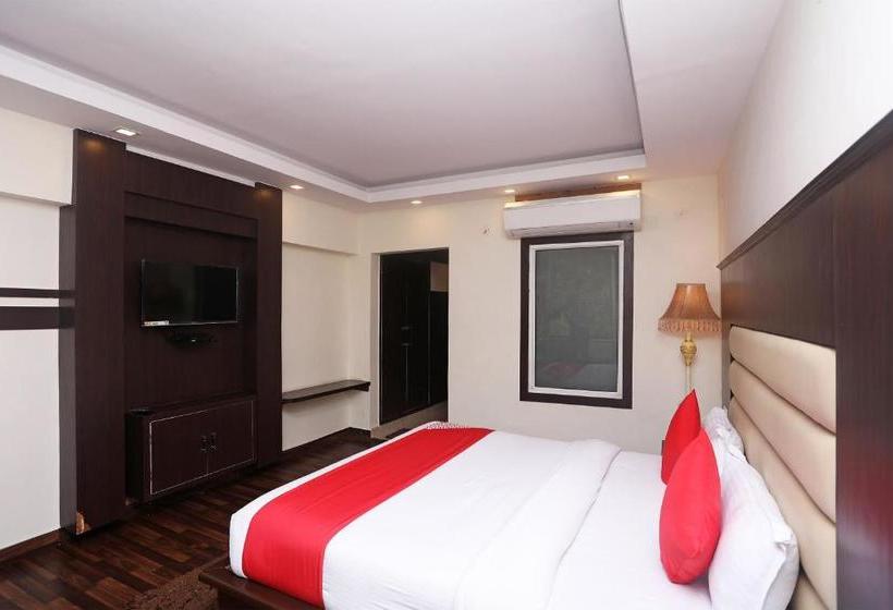 Отель Oyo 19973 Sunrise