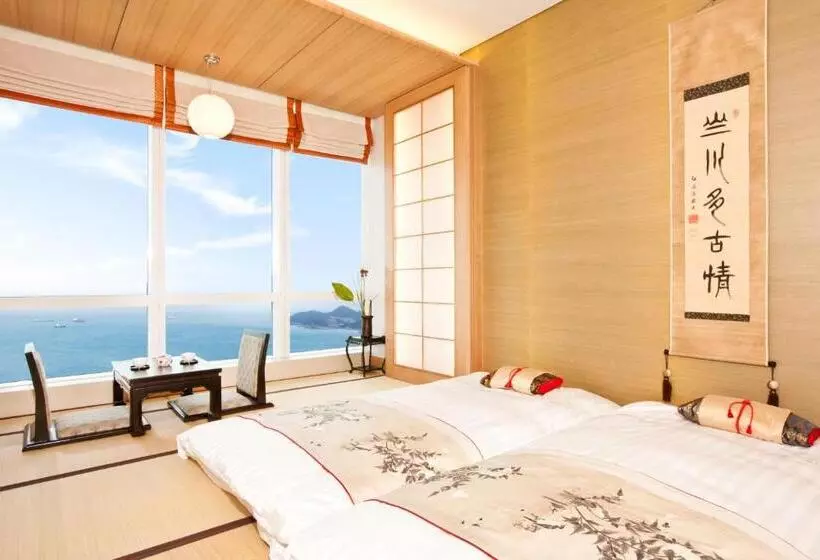 ホテル Sono Calm Yeosu