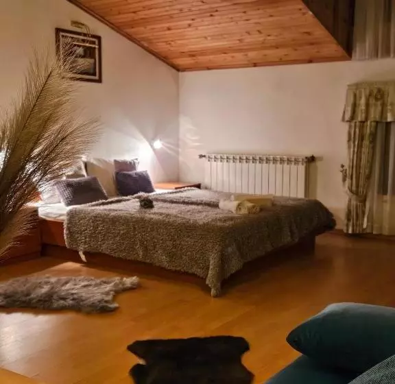 Majatalo Guest House Karov   2 Stars