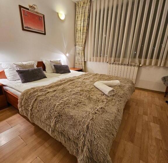 Pensjonat Guest House Karov 2 Stars