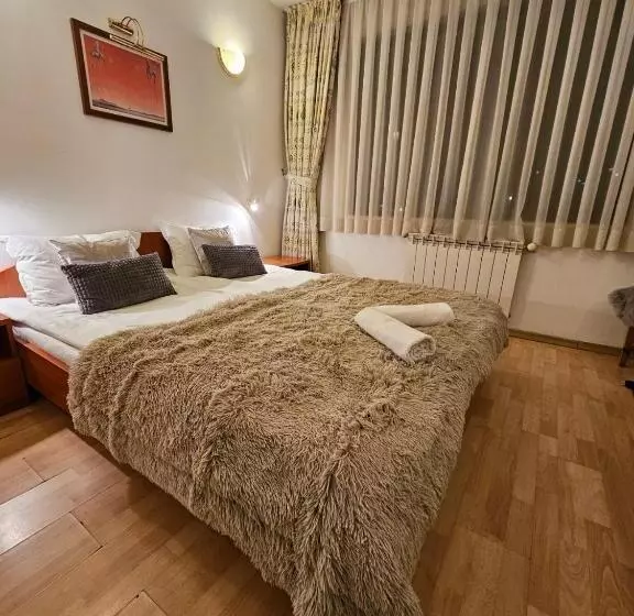 Majatalo Guest House Karov   2 Stars