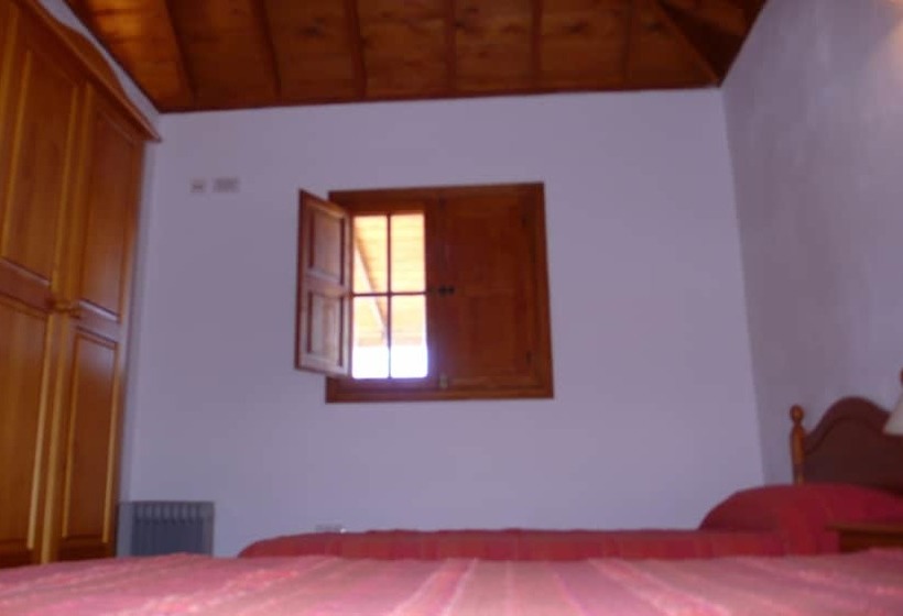 Casas Pedro Y Carmen