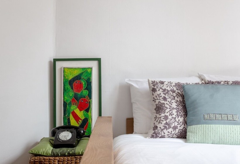 Cosy Cottage With Large Garden