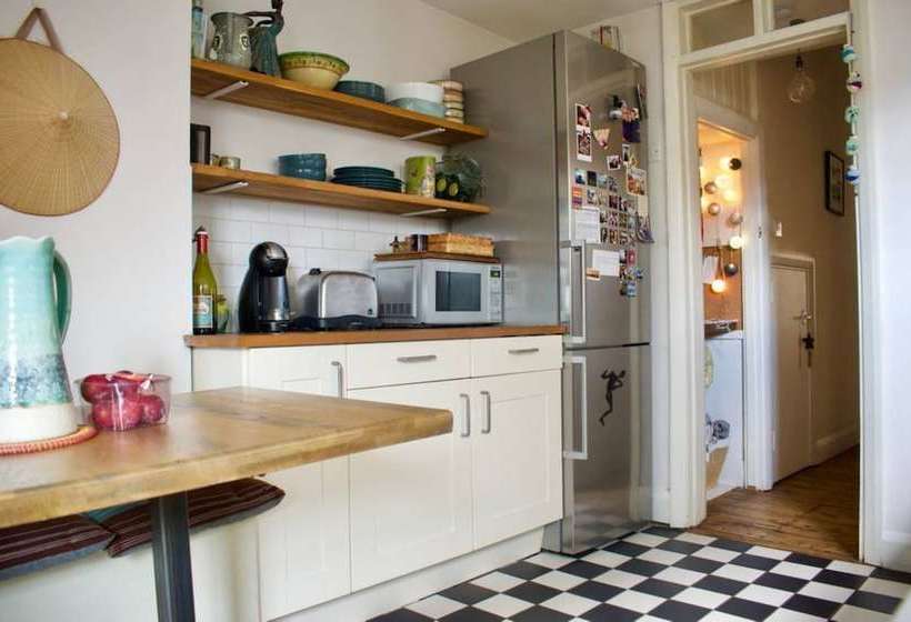 Cosy Cottage With Large Garden