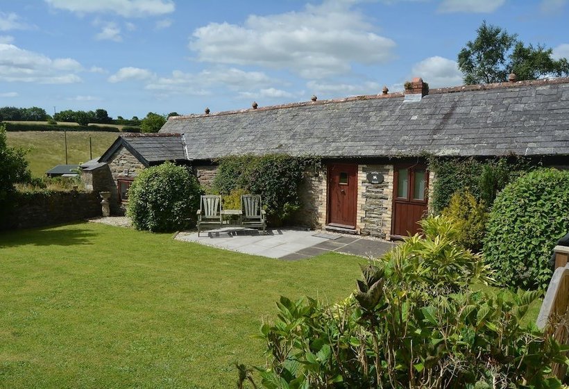 Delightful Single Storey Barn With Charming Features Near Looe