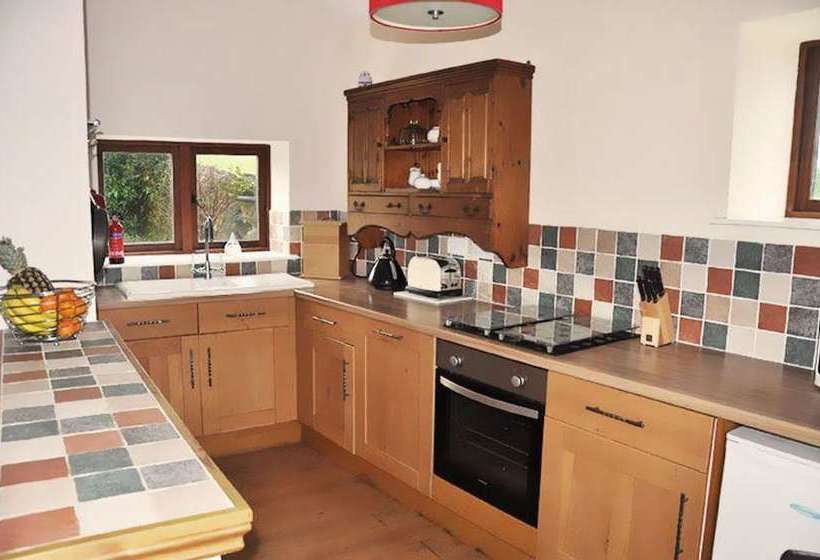 Delightful Single Storey Barn With Charming Features Near Looe