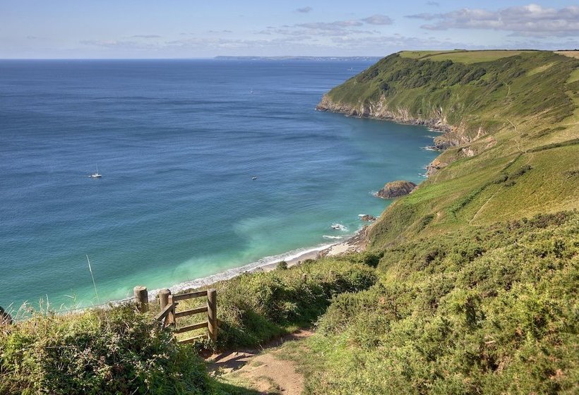 Delightful Single Storey Barn With Charming Features Near Looe