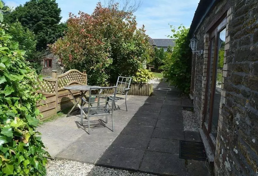 Delightful Single Storey Barn With Charming Features Near Looe
