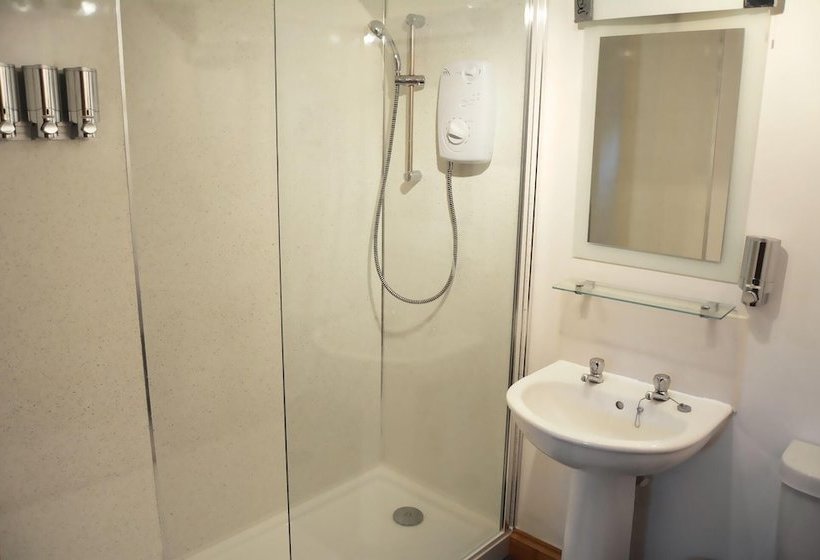 Delightful Single Storey Barn With Charming Features Near Looe