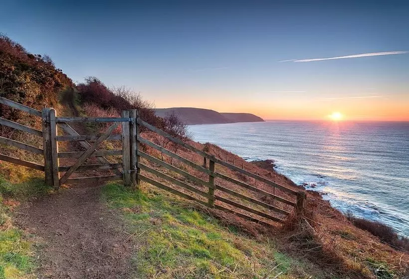Delightful Single Storey Barn With Charming Features Near Looe