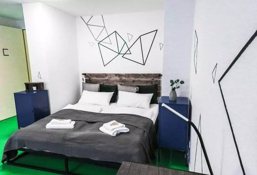 Designer Dorm Room For 4   Hostel