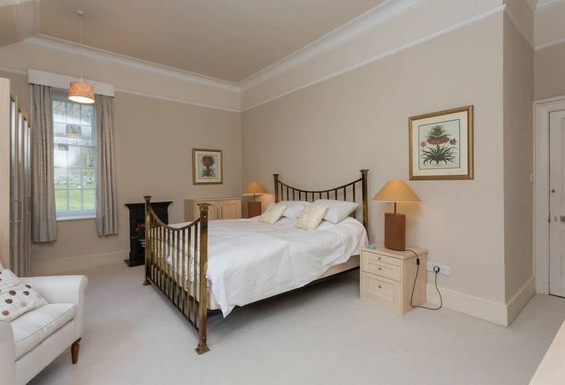 Hotel The Lake Lodge