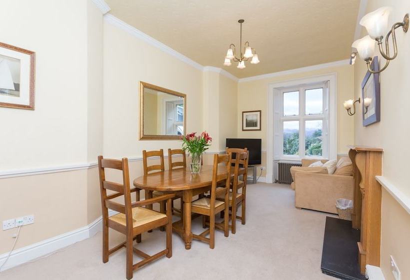 Hotel The Lake Lodge