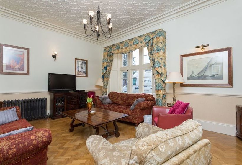 Hotel The Lake Lodge