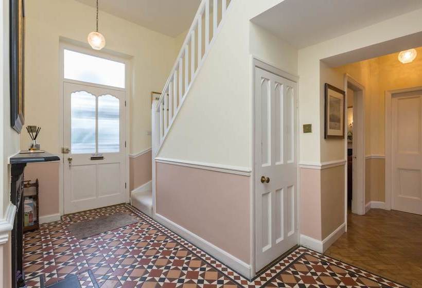 Hotel The Lake Lodge