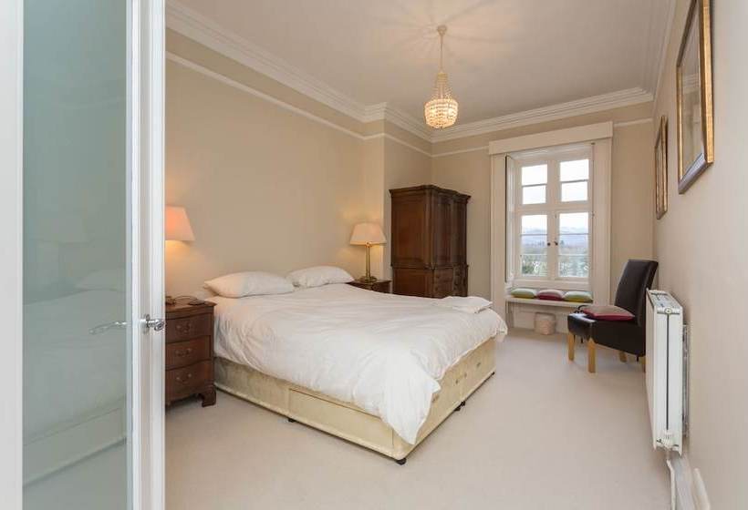 Hotel The Lake Lodge