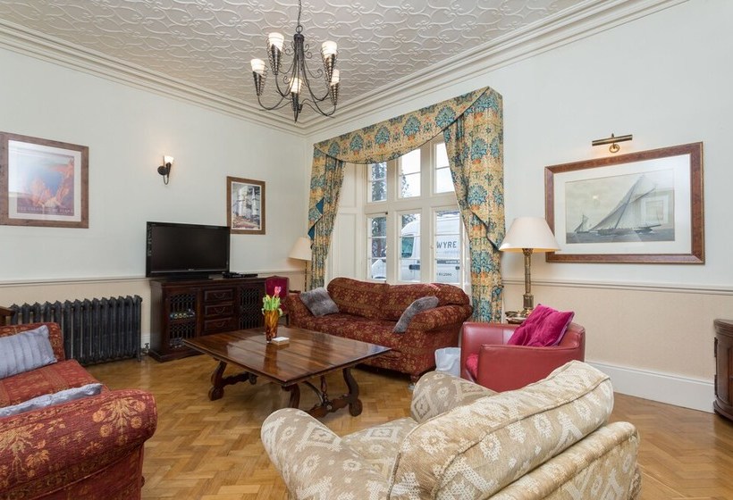 Hotel The Lake Lodge