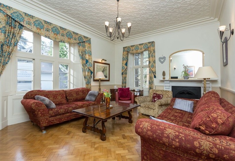 Hotel The Lake Lodge