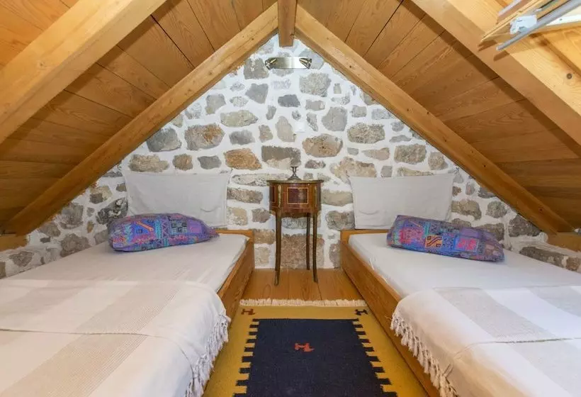 House Cottage
