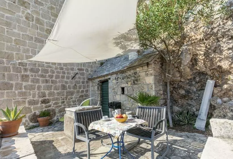 House Cottage
