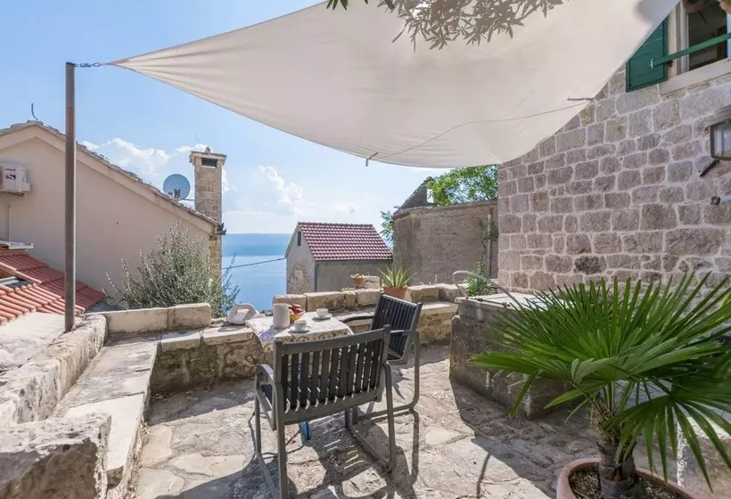House Cottage