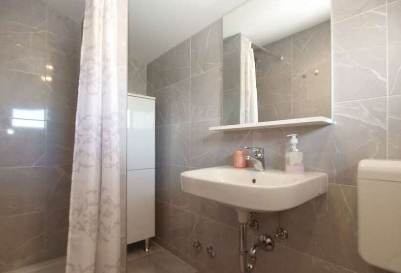 پانسیون Apartments Dragica 1251