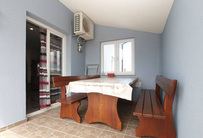 پانسیون Apartments Dragica 1251