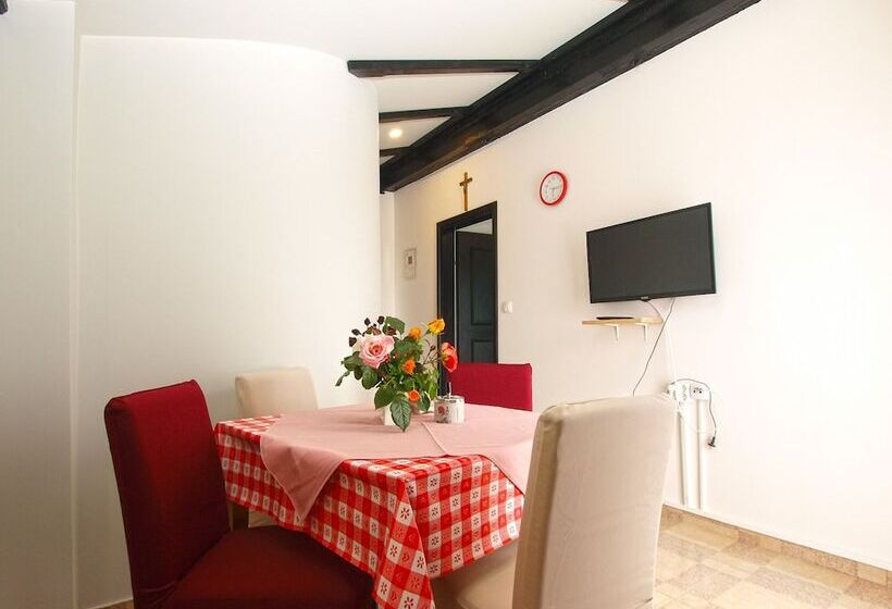 پانسیون Apartments Dragica 1251