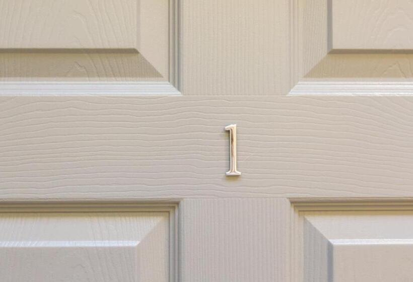 膳宿费 Crewe Rooms Brooklyn Street