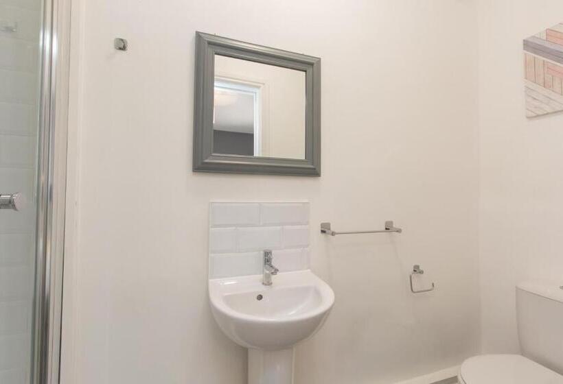 膳宿费 Crewe Rooms Brooklyn Street