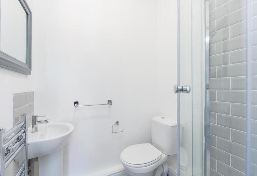 膳宿费 Crewe Rooms Brooklyn Street