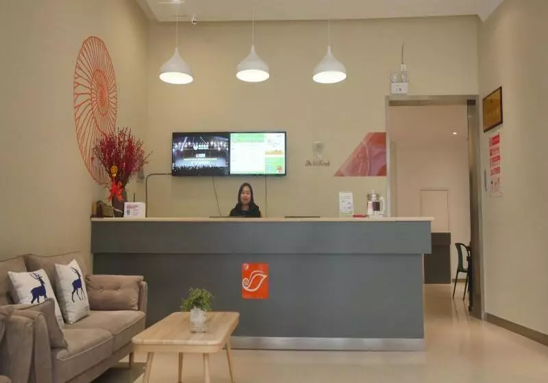 ホテル Shell Xinxiang Weibin District Railway Station Department Store