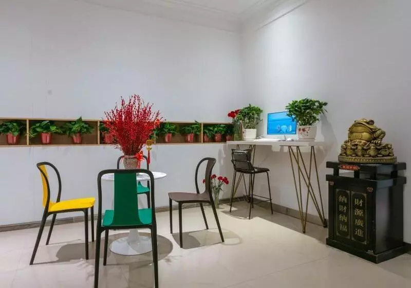 ホテル Shell Xinxiang Weibin District Railway Station Department Store