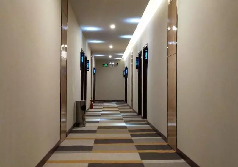 ホテル Shell Xinxiang Weibin District Railway Station Department Store