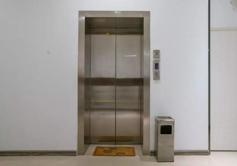 ホテル Shell Xinxiang Weibin District Railway Station Department Store