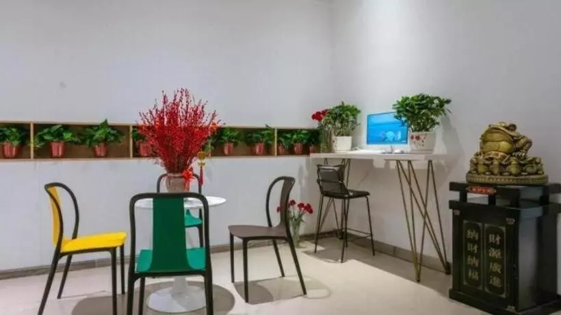 ホテル Shell Xinxiang Weibin District Railway Station Department Store