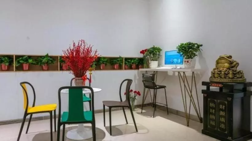 ホテル Shell Xinxiang Weibin District Railway Station Department Store