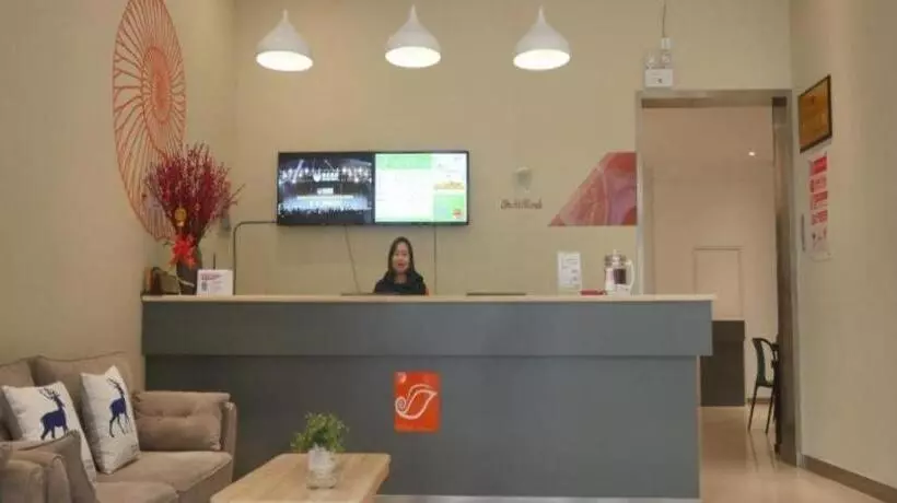 ホテル Shell Xinxiang Weibin District Railway Station Department Store