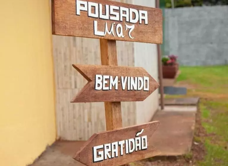 ペンション Pousada Luar