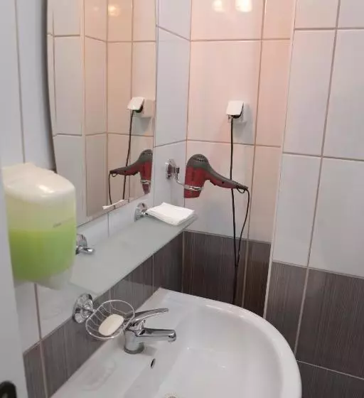 تختخواب و صبحانه Guest House Golden Coin